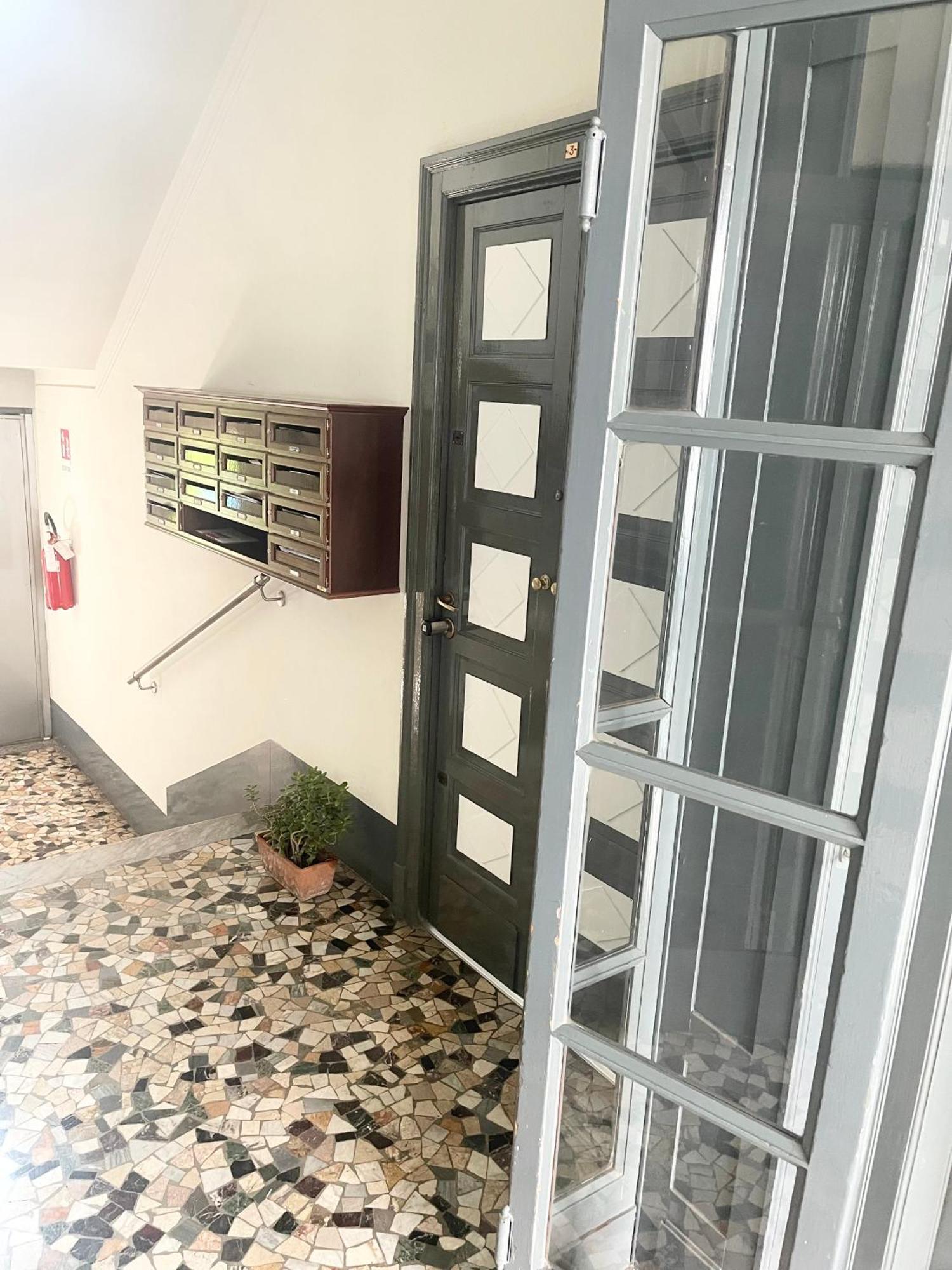 Ampio Bilocale Zona Navigli Appartement Milaan Buitenkant foto