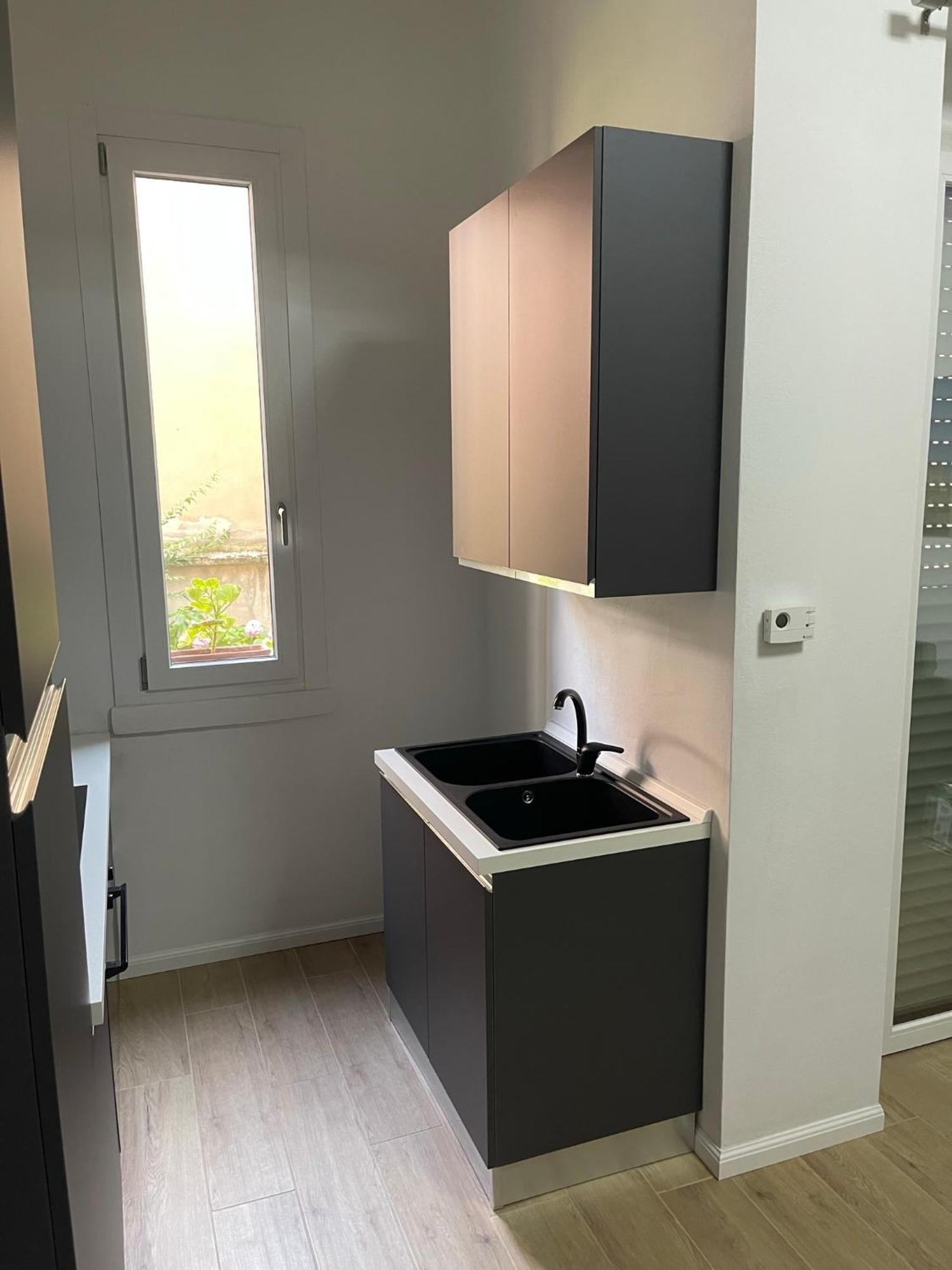 Ampio Bilocale Zona Navigli Appartement Milaan Buitenkant foto